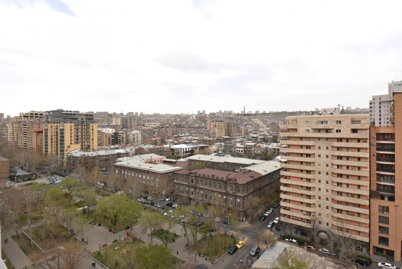 Rent Inn Yerevan On Buzand Street Exterior foto