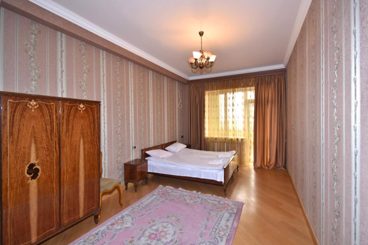 Rent Inn Yerevan On Buzand Street Exterior foto